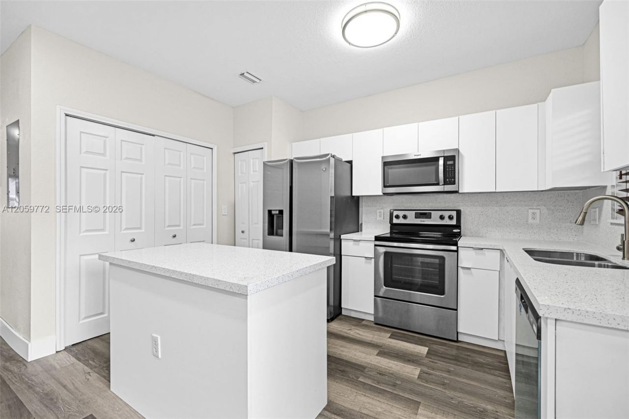 1681 SE 30th St , Unit 1681, Homestead, FL 33035 Photo