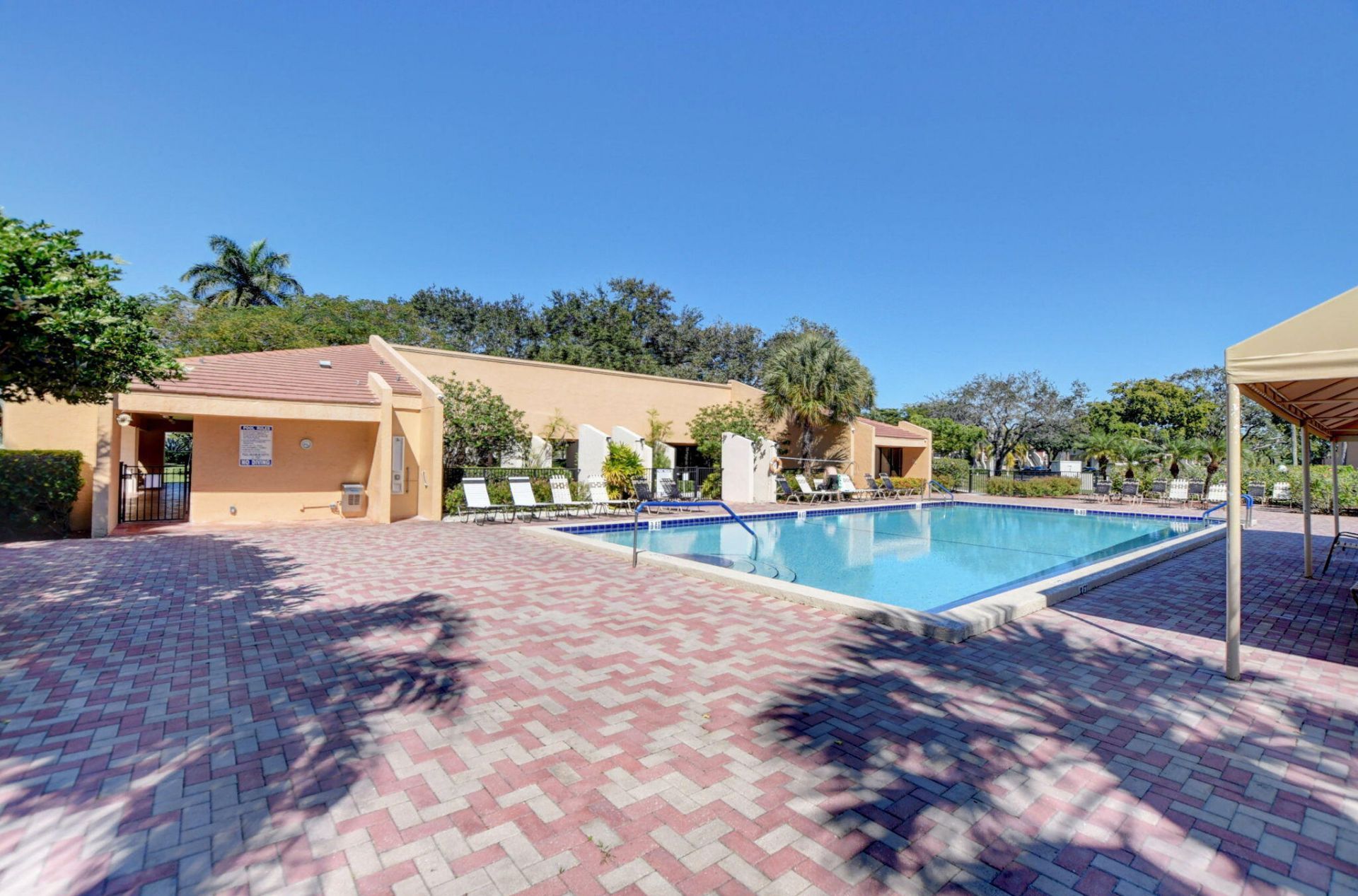 6048 Coral Lake Drive, Margate, FL 33063 Photo
