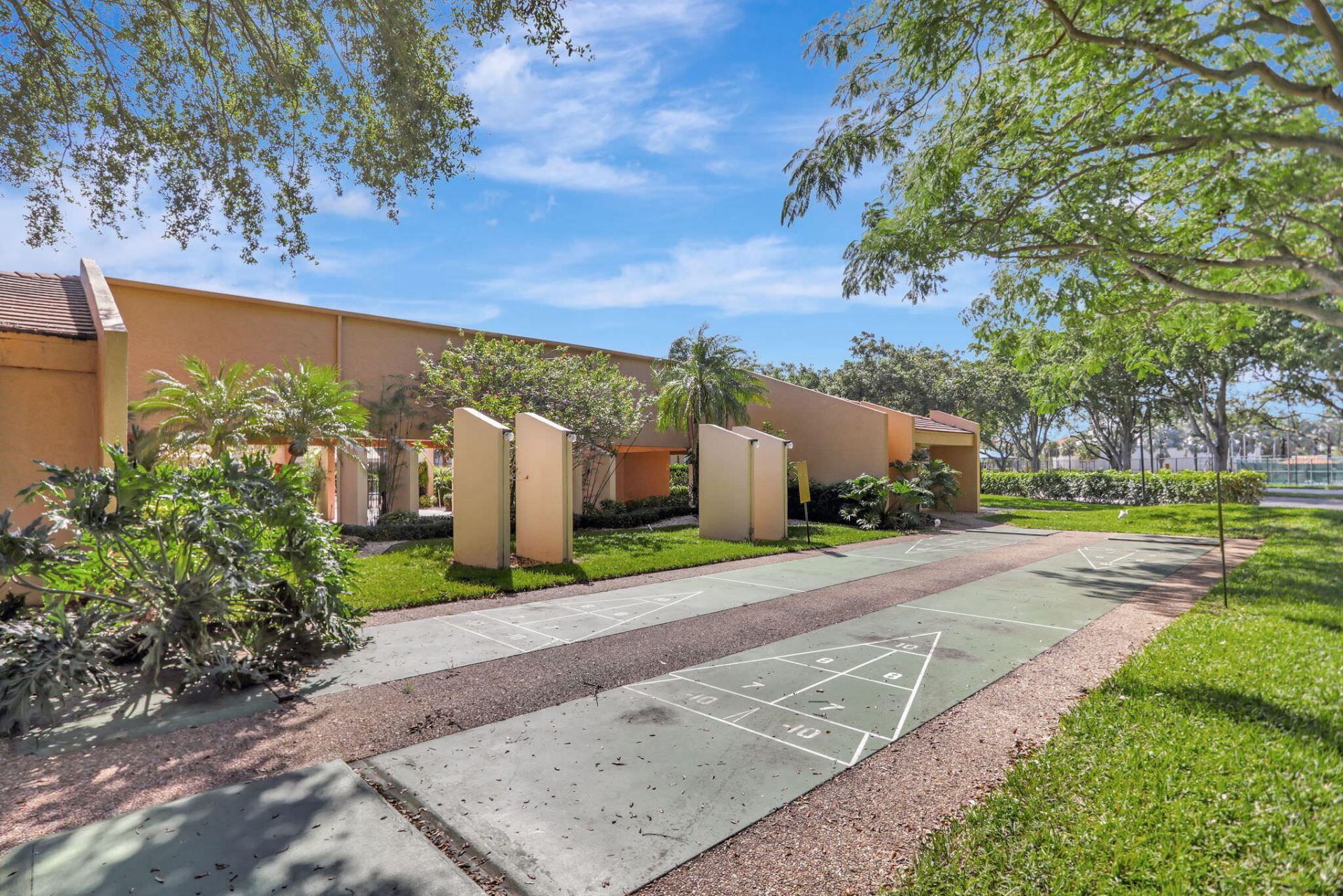 6048 Coral Lake Drive, Margate, FL 33063 Photo