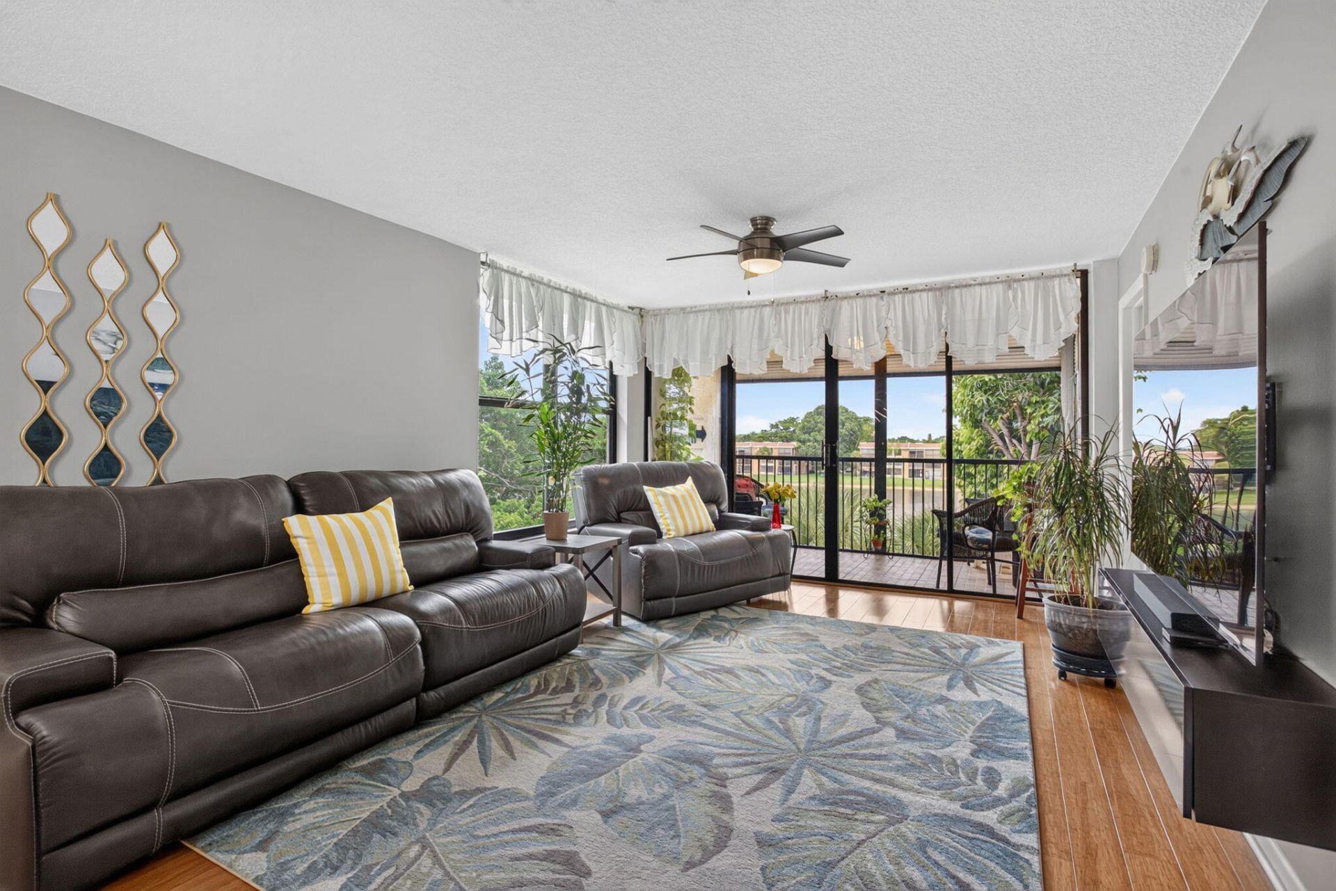6048 Coral Lake Drive, Margate, FL 33063 Photo