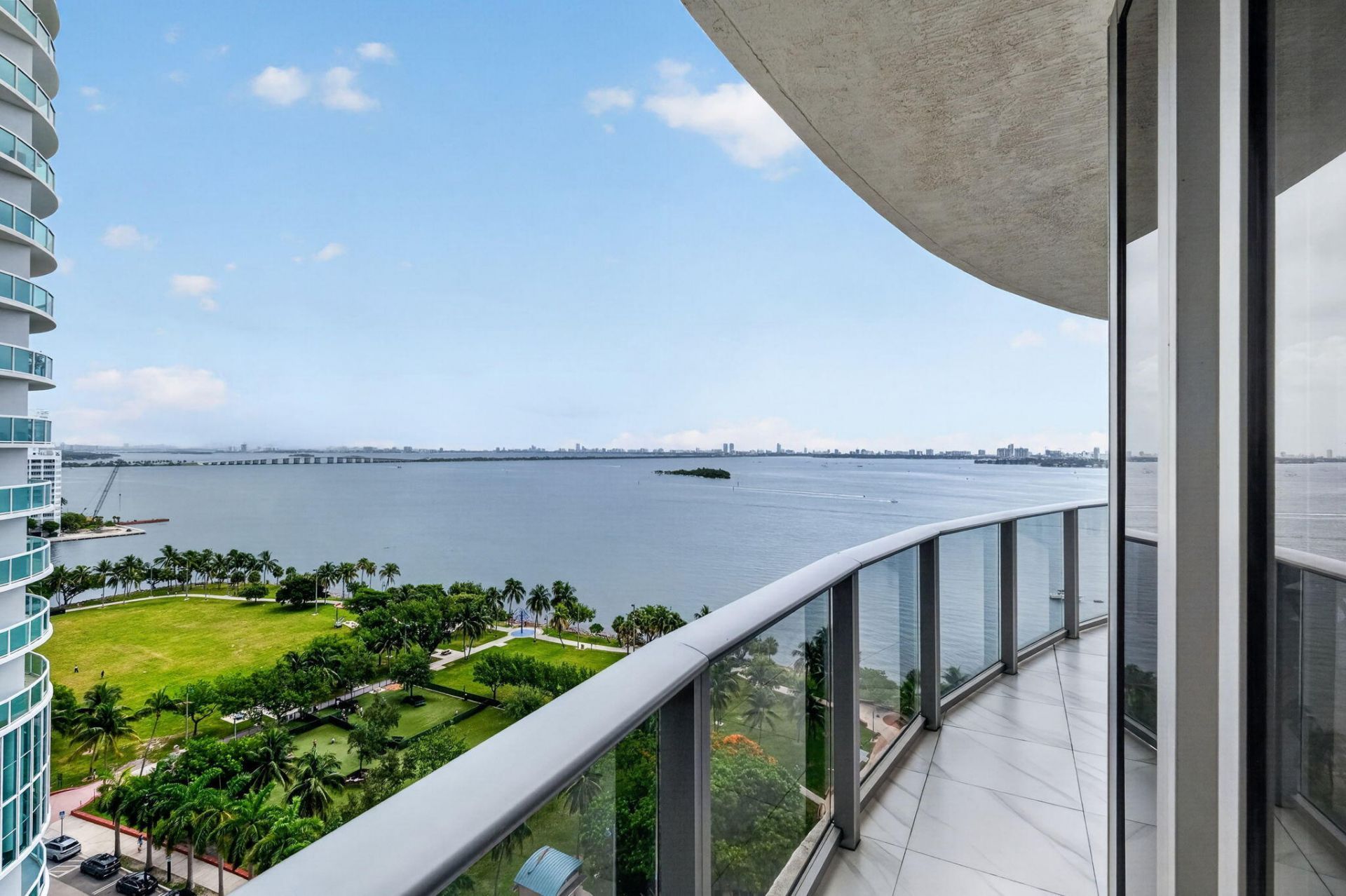 488 NE 18th Street, Unit 1515, Miami, FL 33132 Photo