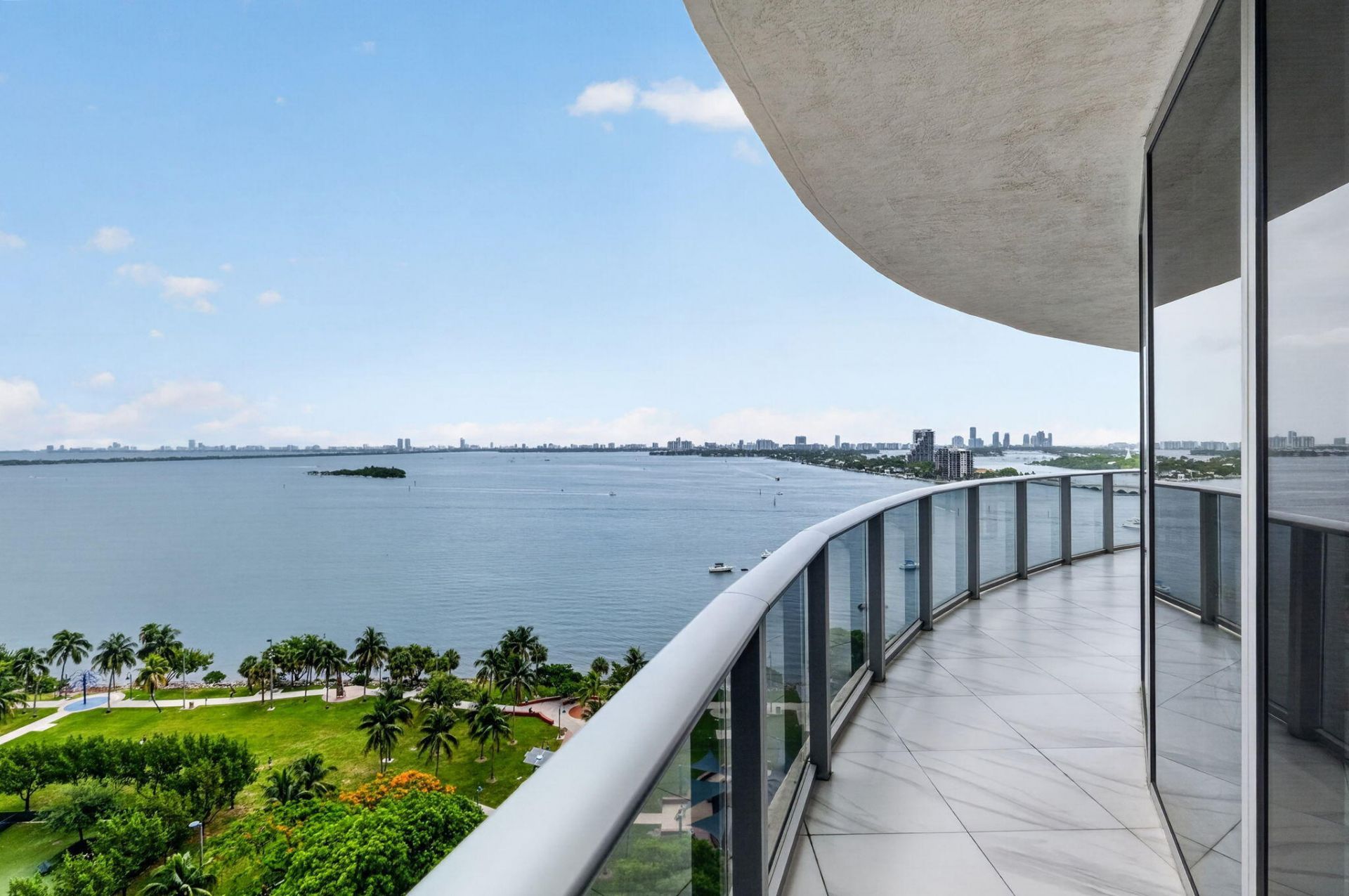 488 NE 18th Street, Unit 1515, Miami, FL 33132 Photo