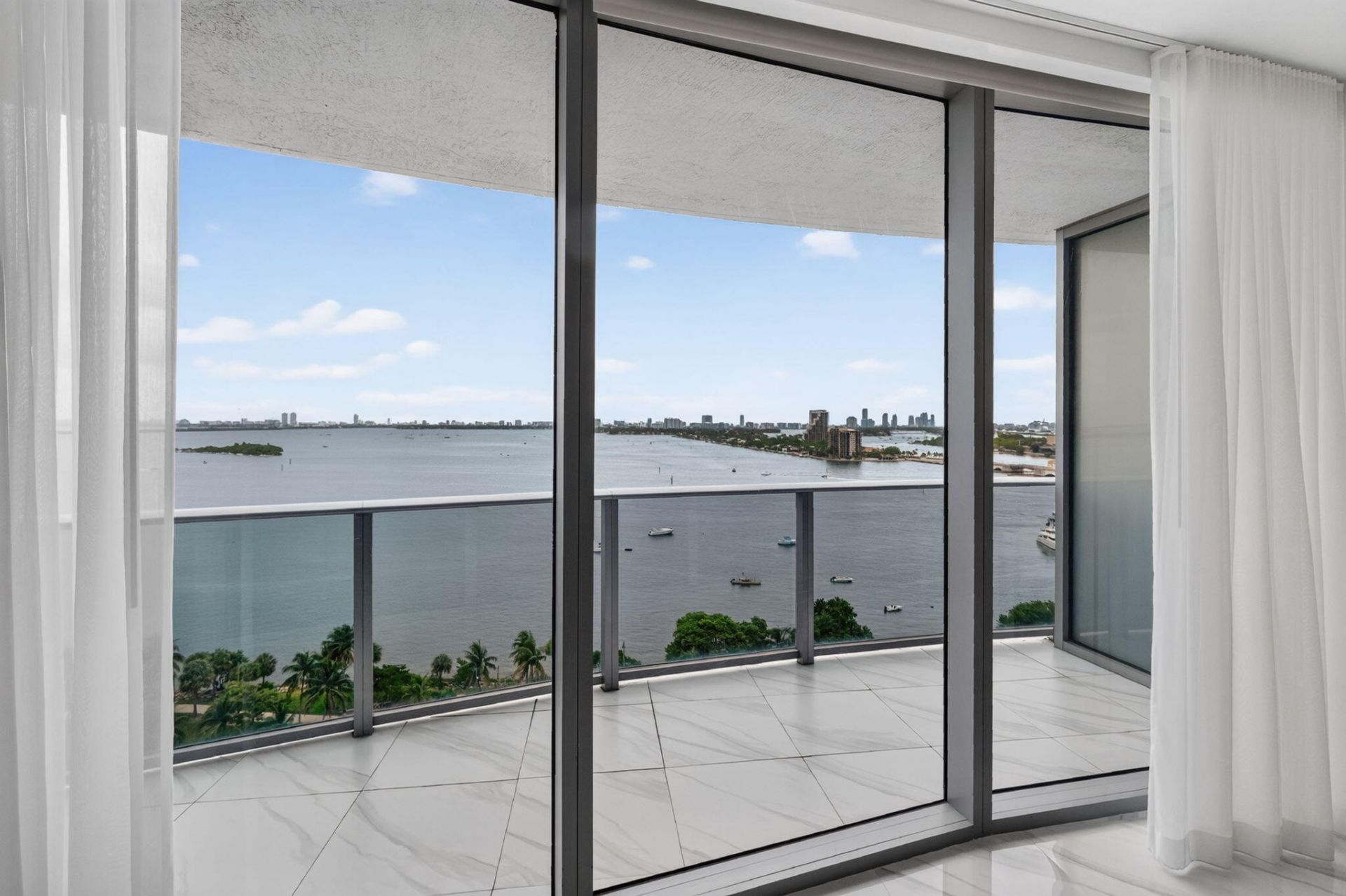 488 NE 18th Street, Unit 1515, Miami, FL 33132 Photo