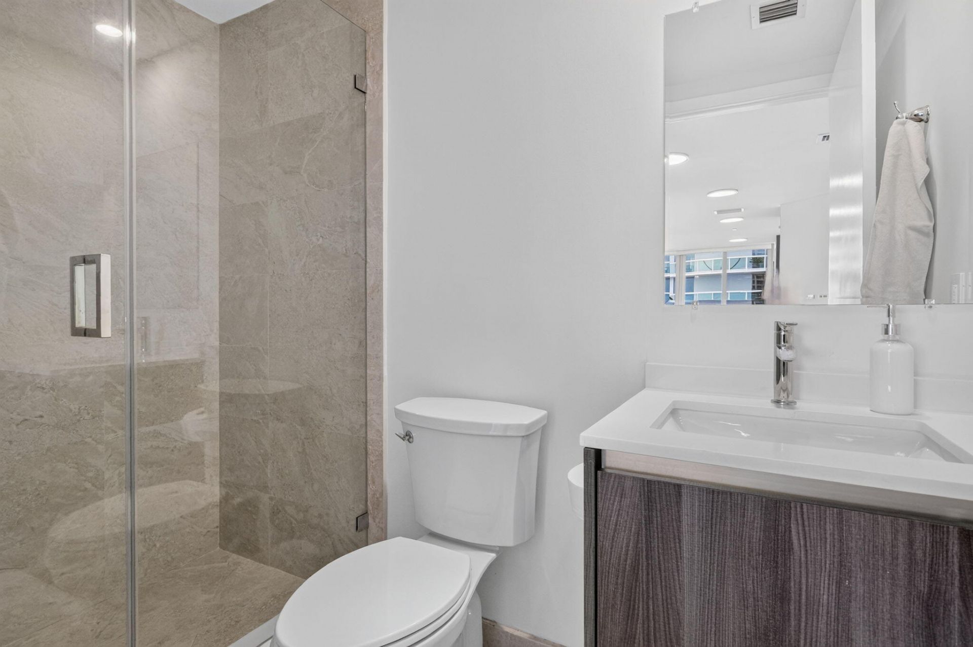 488 NE 18th Street, Unit 1515, Miami, FL 33132 Photo
