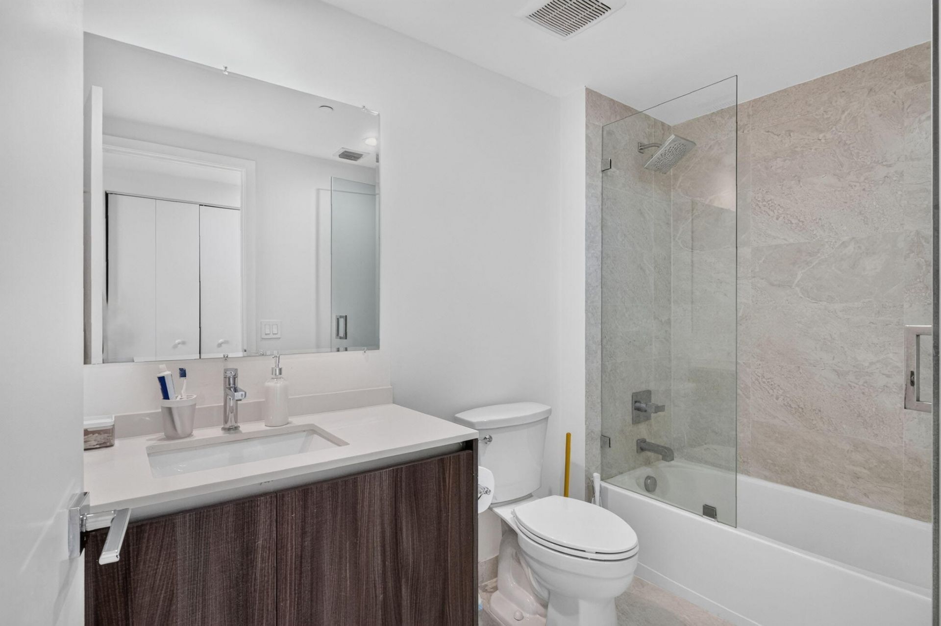 488 NE 18th Street, Unit 1515, Miami, FL 33132 Photo