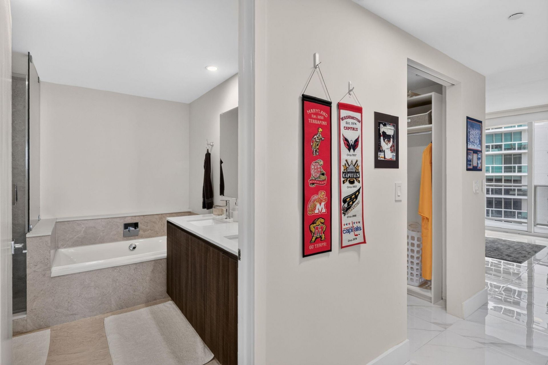 488 NE 18th Street, Unit 1515, Miami, FL 33132 Photo