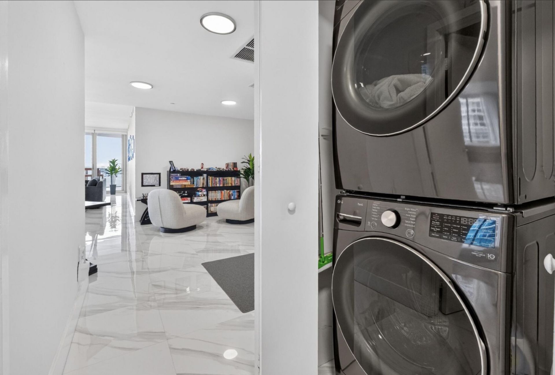 488 NE 18th Street, Unit 1515, Miami, FL 33132 Photo