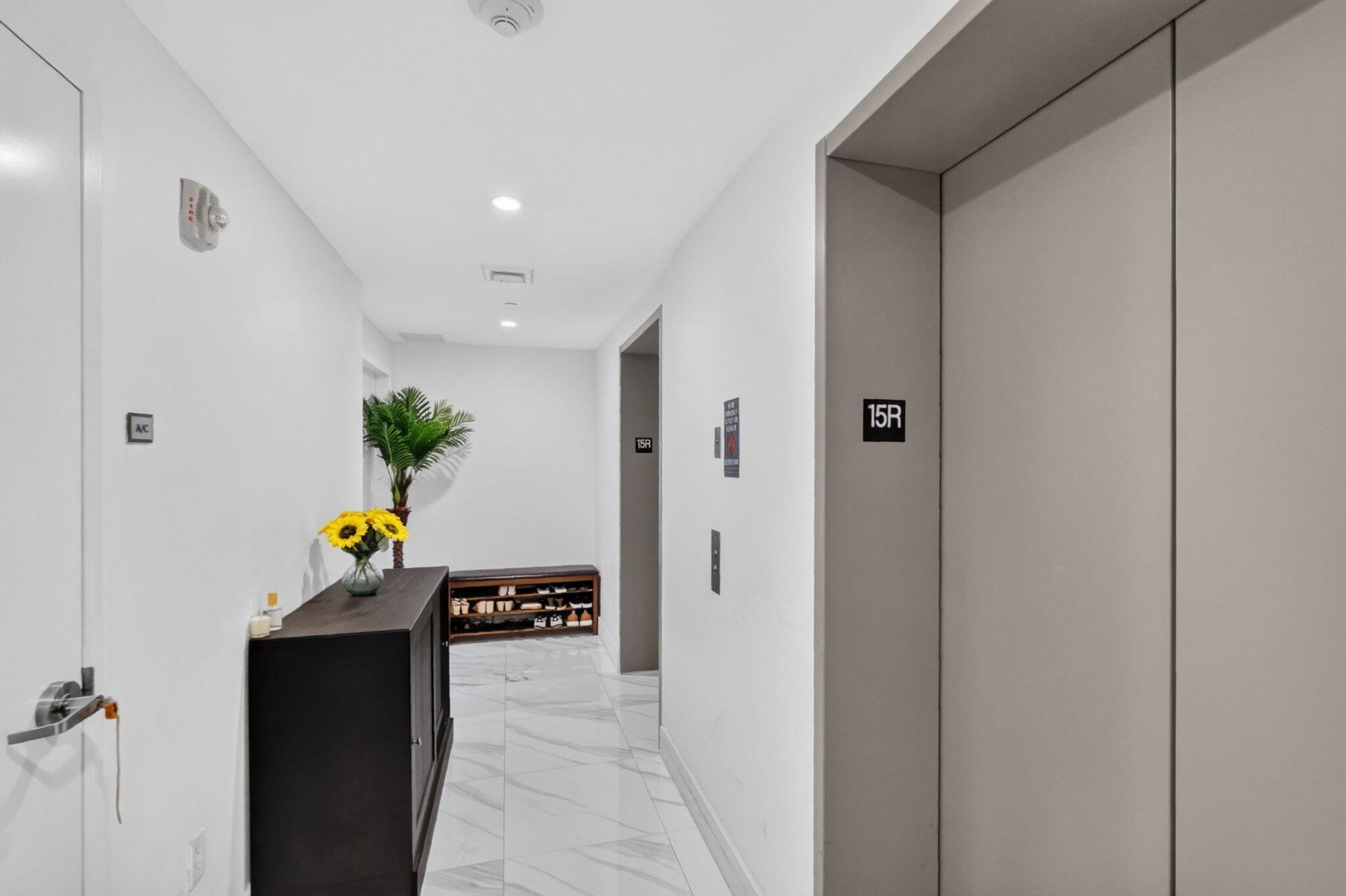 488 NE 18th Street, Unit 1515, Miami, FL 33132 Photo