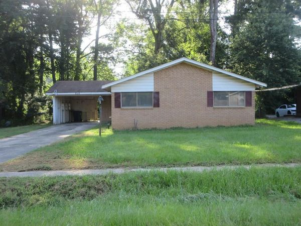 816 S Spruce Street , Vivian, LA 71082