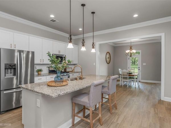 457 Mangrove Lane, Bossier City, LA 71111