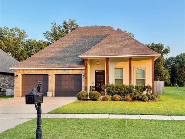 457 Mangrove Lane , Bossier City, LA 71111
