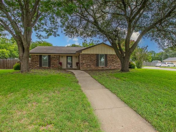 1311 Glenhaven Drive, Cleburne, TX 76033