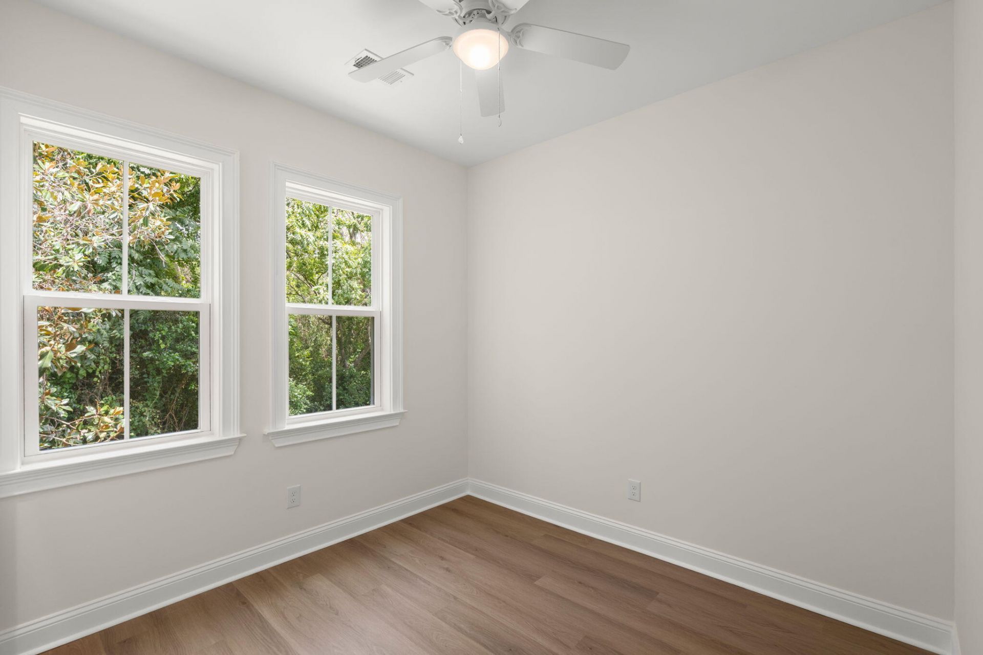 828 5th Avenue Photo 27