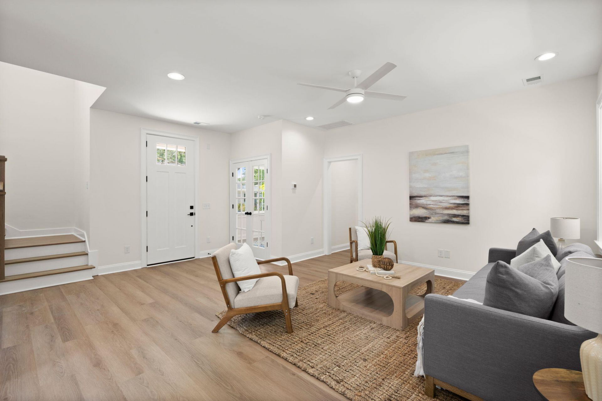 828 5th Avenue Photo 6