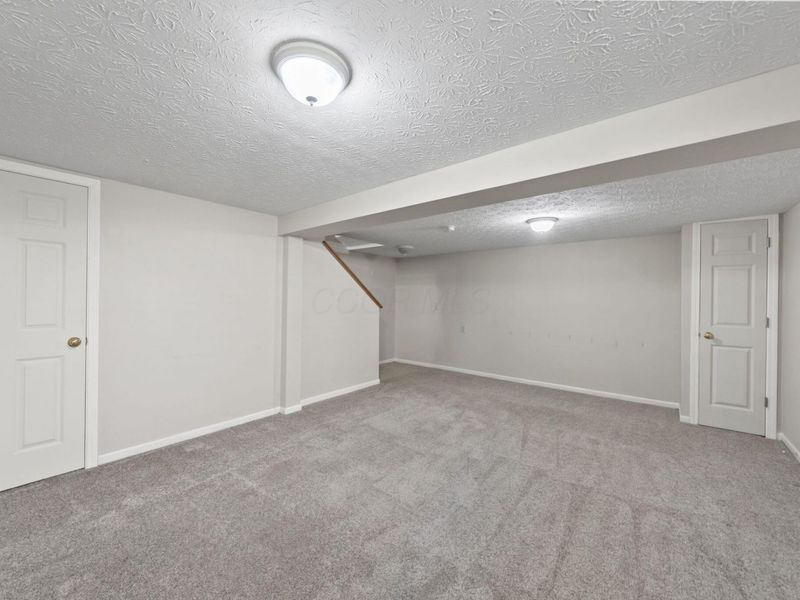 9175 Misty Dawn Drive, Columbus, OH 43240 Photo 32
