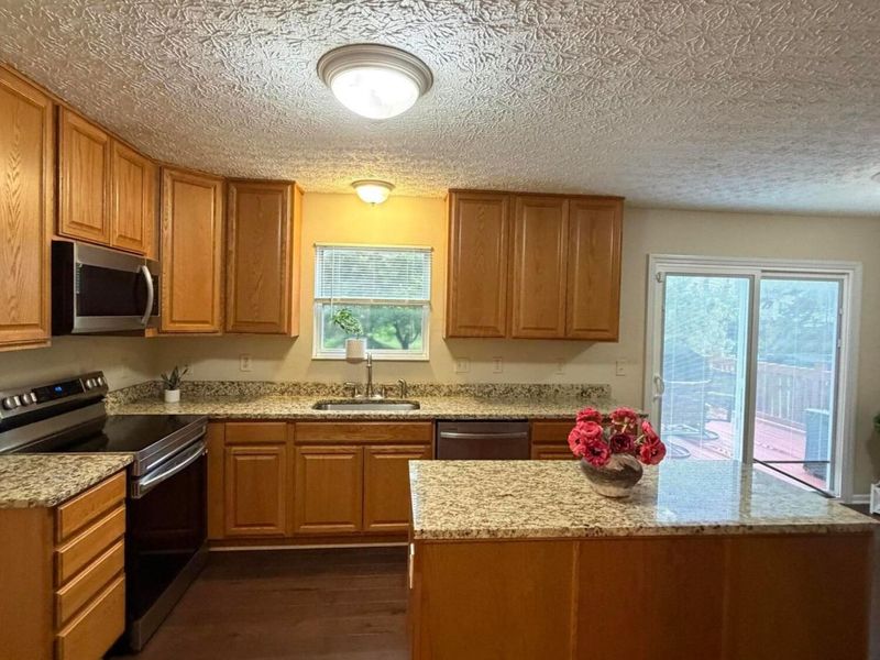 9175 Misty Dawn Drive, Columbus, OH 43240 Photo 4