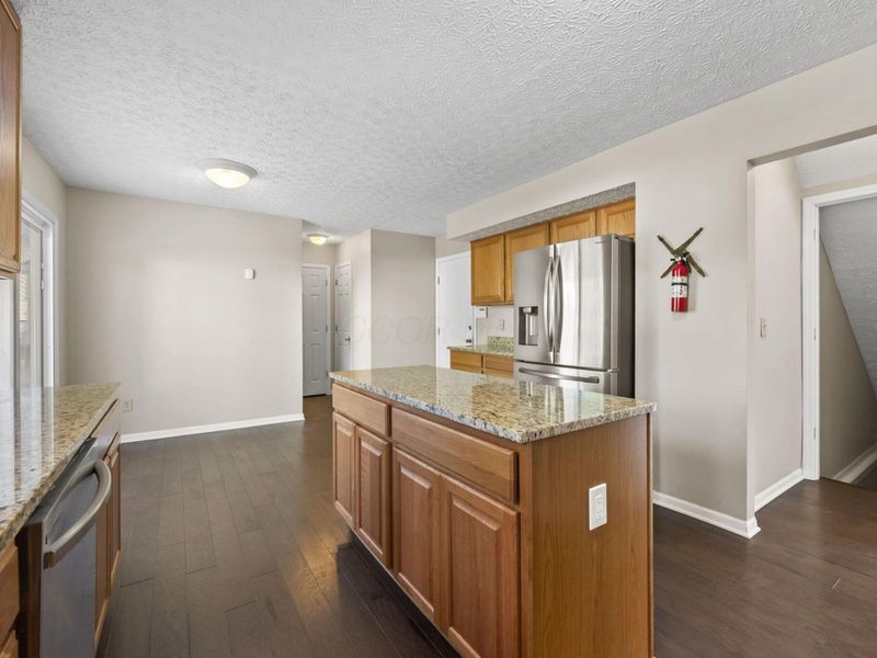 9175 Misty Dawn Drive, Columbus, OH 43240 Photo 6