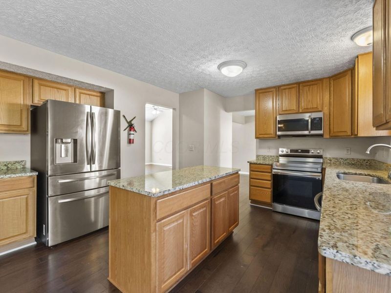 9175 Misty Dawn Drive, Columbus, OH 43240 Photo 8