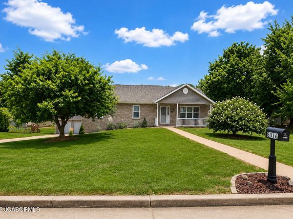 8016 HUNTERS LANE, Jefferson City, MO 65101