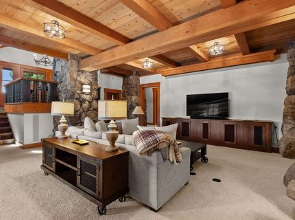 340 Elias Baldwin, Truckee, CA 96161 Photo