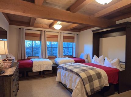 340 Elias Baldwin, Truckee, CA 96161 Photo