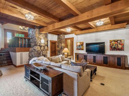 340 Elias Baldwin, Truckee, CA 96161 Photo