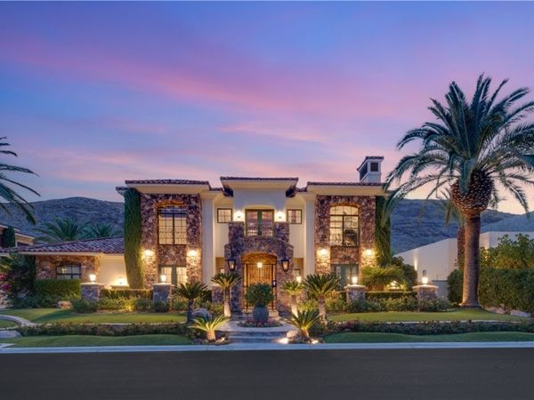 2793 Red Arrow Drive , Las Vegas, NV 89135