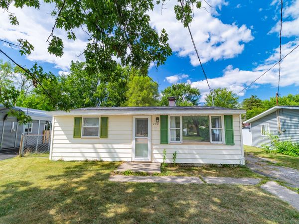 200 Wellworth Avenue, Springfield, MI 49037