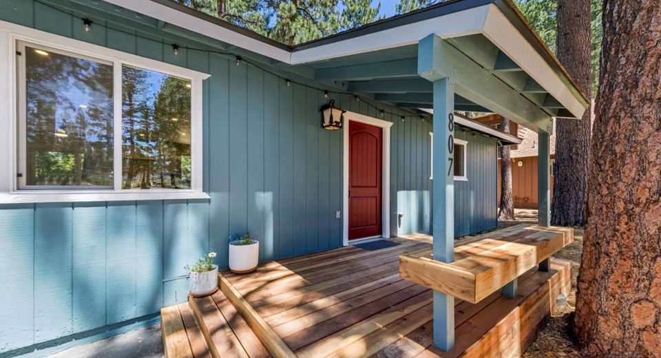807 Gardner Street, South Lake Tahoe, CA 96150 Photo