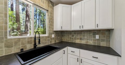 807 Gardner Street, South Lake Tahoe, CA 96150 Photo