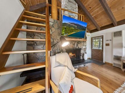 1492 Mount Rainier Drive, South Lake Tahoe, CA 96150 Photo