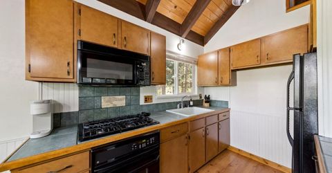 1492 Mount Rainier Drive, South Lake Tahoe, CA 96150 Photo