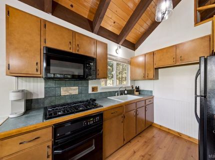 1492 Mount Rainier Drive, South Lake Tahoe, CA 96150 Photo