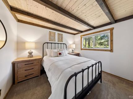 1492 Mount Rainier Drive, South Lake Tahoe, CA 96150 Photo