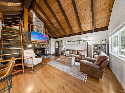 1492 Mount Rainier Drive, South Lake Tahoe, CA 96150 Photo