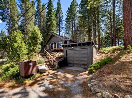 1492 Mount Rainier Drive, South Lake Tahoe, CA 96150 Photo
