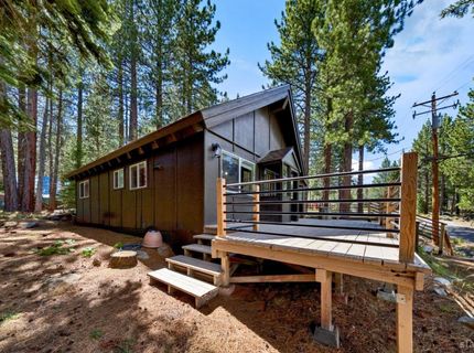 1492 Mount Rainier Drive, South Lake Tahoe, CA 96150 Photo