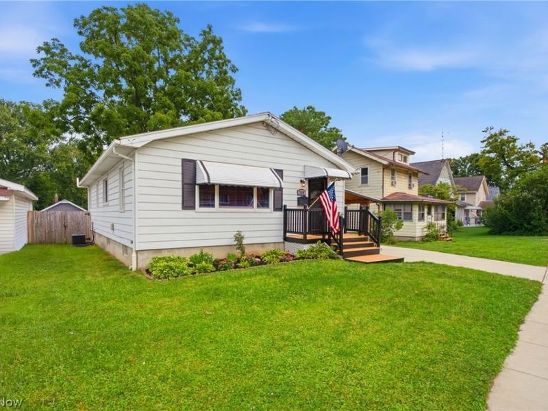 2849 Hudson Drive, Cuyahoga Falls, OH 44221 Photo 5