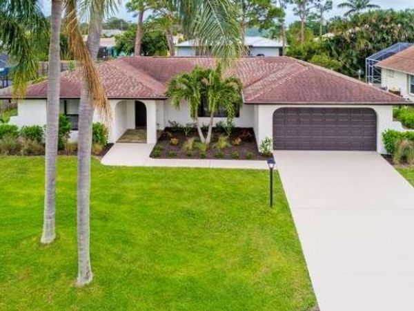 2413 SE Wishbone Road, Port St. Lucie, FL 34952