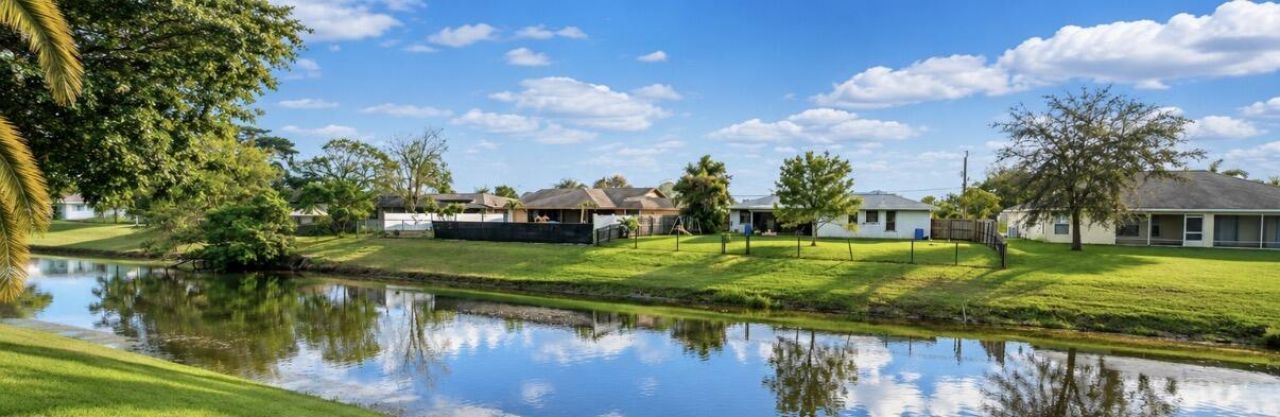 272 SW Carter Avenue, Port Saint Lucie, FL 34983 Photo
