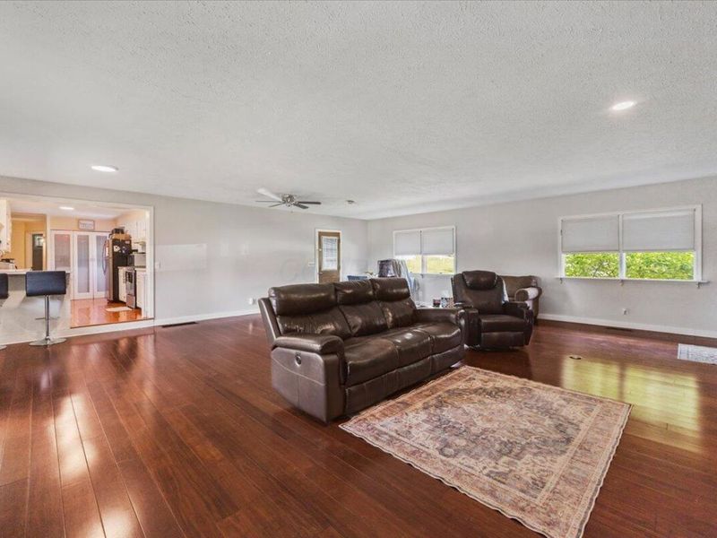 9205 Hopewell National Road , Hopewell, OH 43746 Photo 16