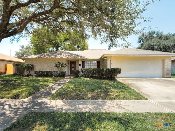 404 Alamogordo Drive, Victoria, TX 77904