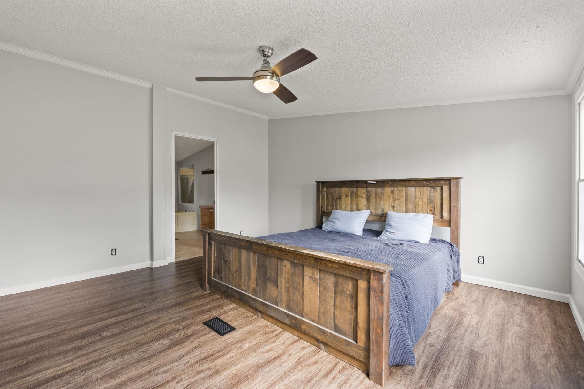 524 Alton Rd.  Photo 19