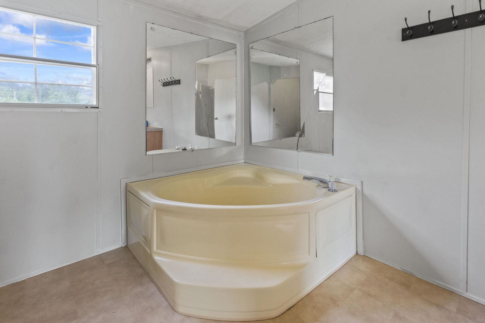 524 Alton Rd.  Photo 27