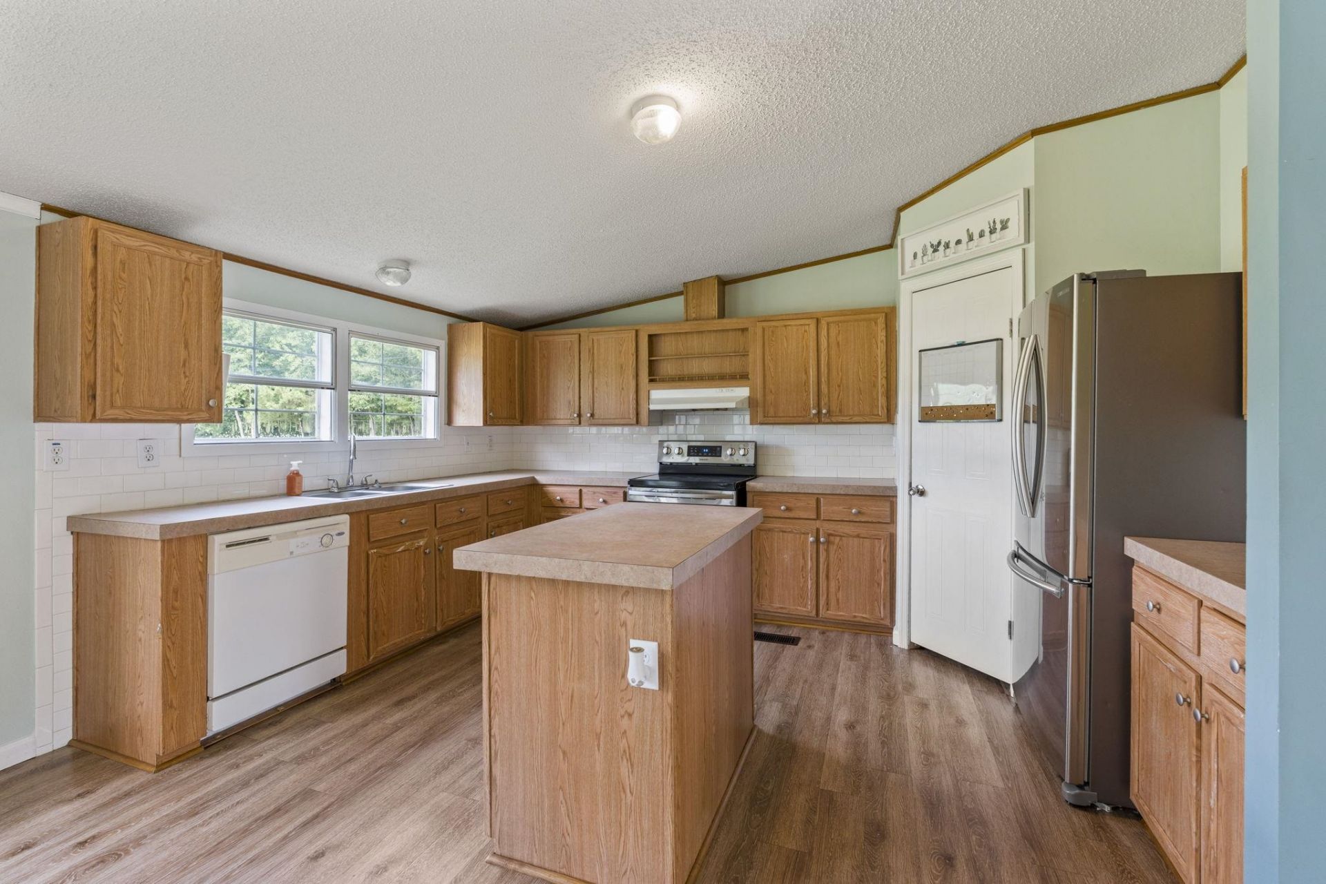 524 Alton Rd.  Photo 6