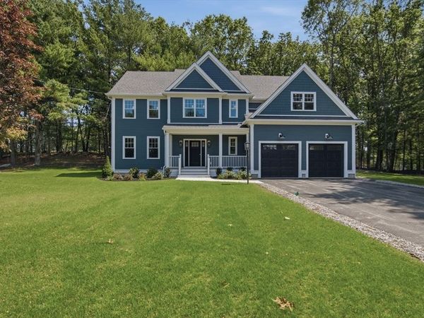 1 Dolores Dr, Burlington, MA 01803