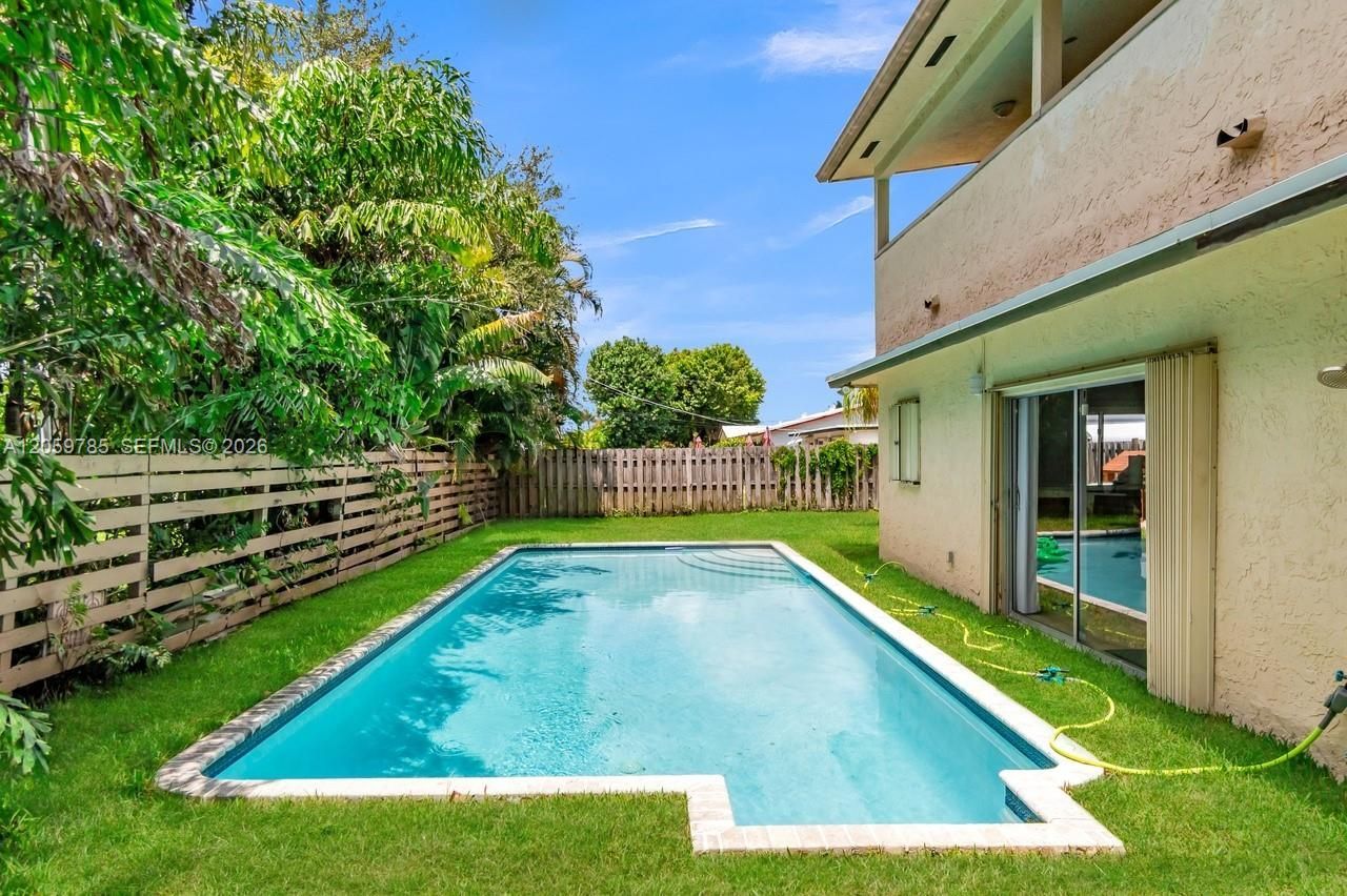200 SW 16 Street , Pompano Beach, FL 33060 Photo