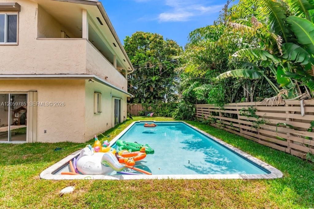 200 SW 16 Street , Pompano Beach, FL 33060 Photo