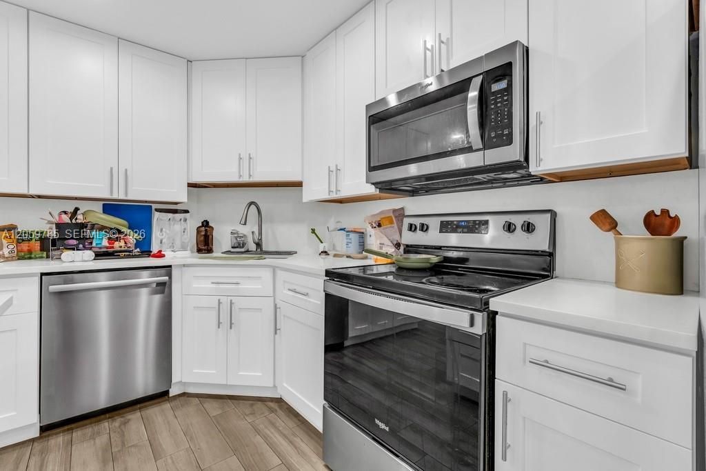 200 SW 16 Street , Pompano Beach, FL 33060 Photo