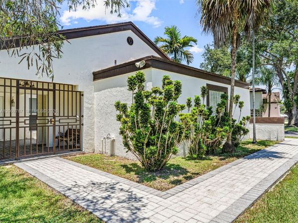 15491 SW 153rd St , Miami, FL 33187
